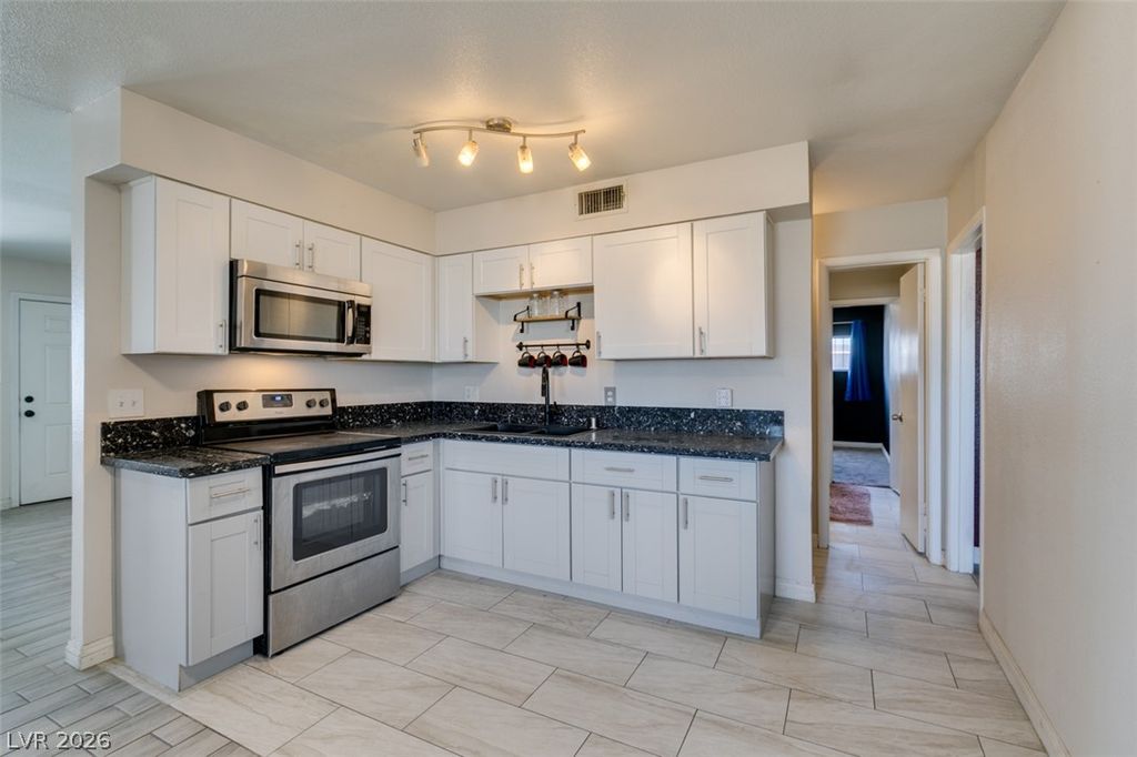 2737 Englestad Street, North Las Vegas, NV 89030 — exterior