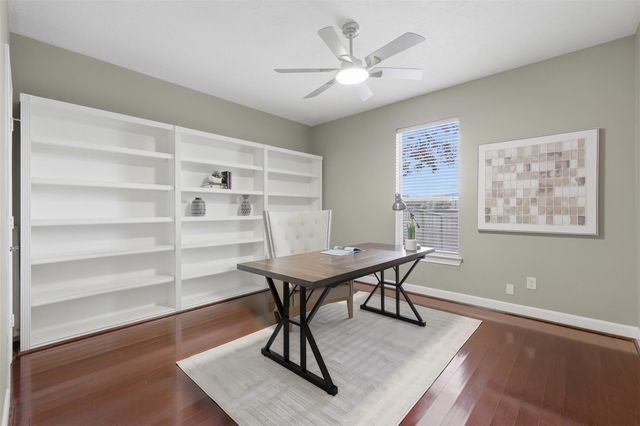 9523 Bayou Lake Lane, Houston, TX 77040