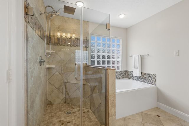 9523 Bayou Lake Lane, Houston, TX 77040