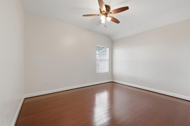9523 Bayou Lake Lane, Houston, TX 77040