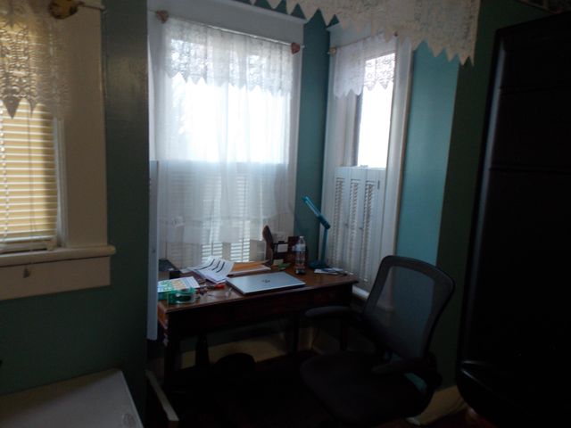 S 624 Maple ST, Vinton, VA 24179