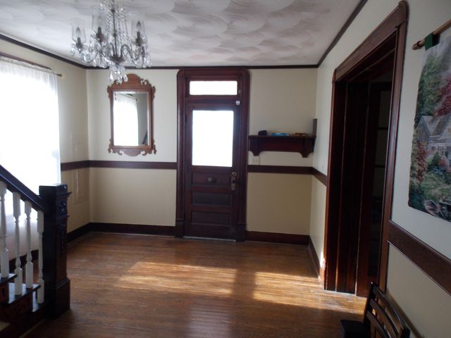 S 624 Maple ST, Vinton, VA 24179