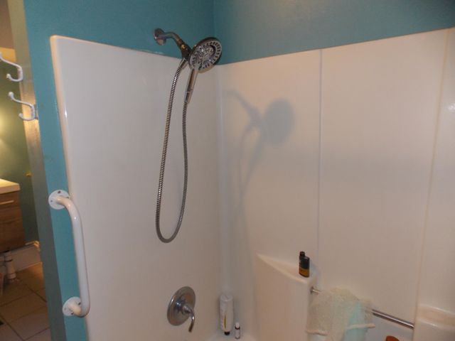 S 624 Maple ST, Vinton, VA 24179