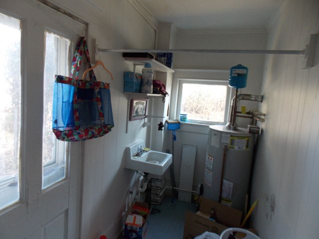 S 624 Maple ST, Vinton, VA 24179