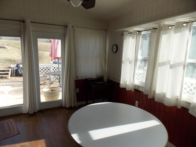 S 624 Maple ST, Vinton, VA 24179