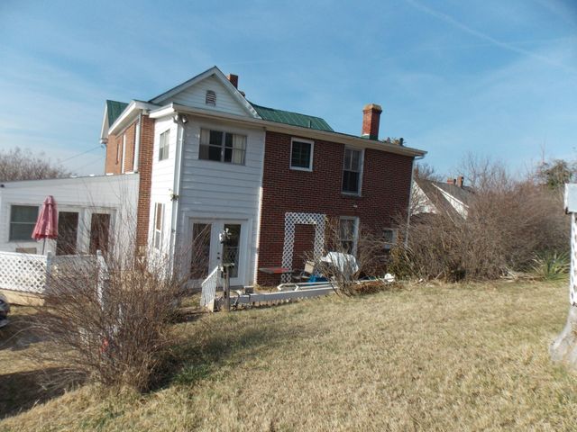 S 624 Maple ST, Vinton, VA 24179