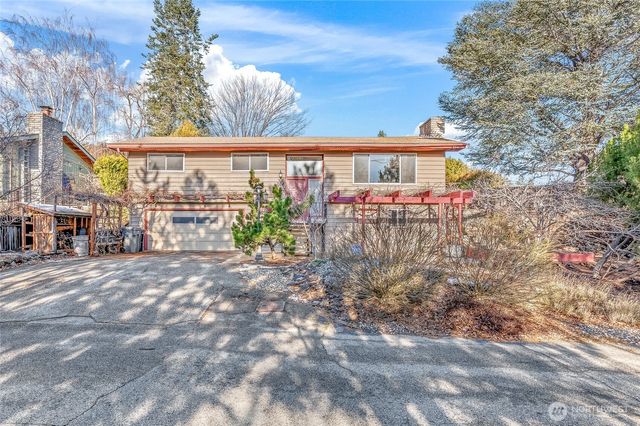 2314 Westwick Road, Wenatchee, WA 98801