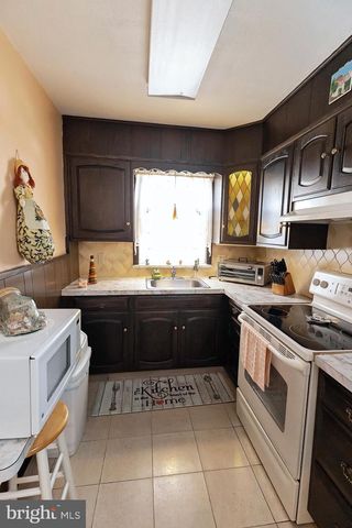 745 FAIRFAX RD, Drexel Hill, PA 19026