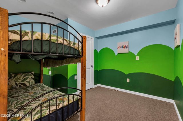 11 Avenue D, Manahawkin, NJ 08050