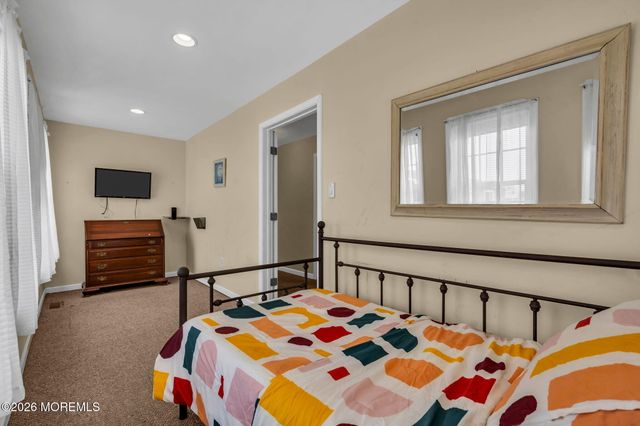 11 Avenue D, Manahawkin, NJ 08050