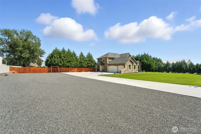 6795 NE D.8 Road, Moses Lake, WA 98837