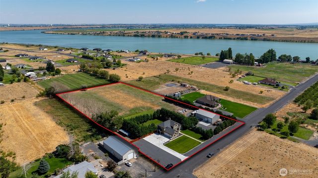 6795 NE D.8 Road, Moses Lake, WA 98837