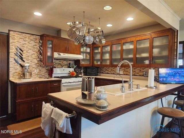 102 Oak Street, Swanton, OH 43558