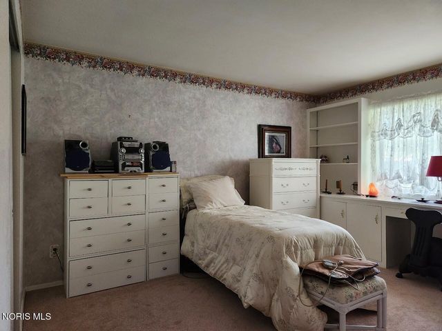 102 Oak Street, Swanton, OH 43558