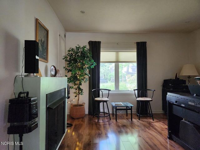 102 Oak Street, Swanton, OH 43558