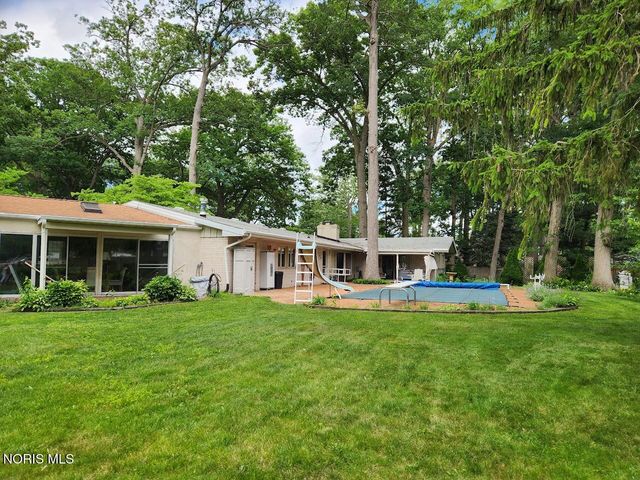 102 Oak Street, Swanton, OH 43558