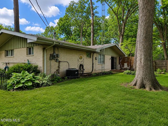 102 Oak Street, Swanton, OH 43558