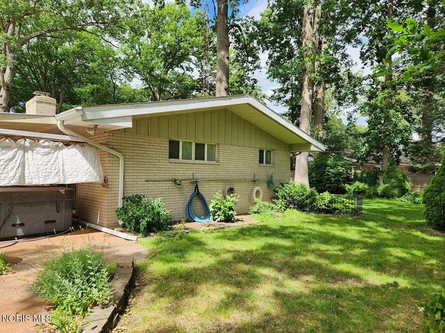 102 Oak Street, Swanton, OH 43558