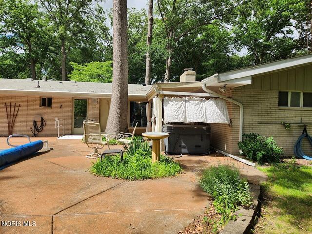 102 Oak Street, Swanton, OH 43558