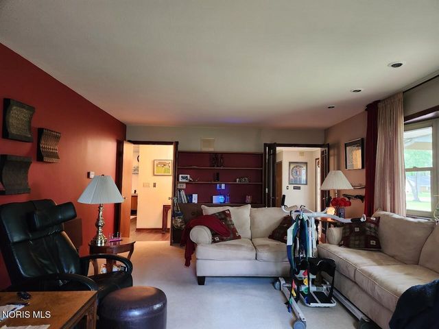 102 Oak Street, Swanton, OH 43558