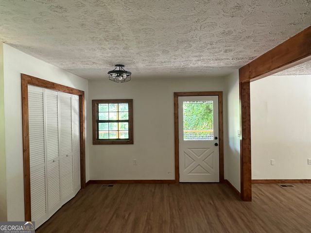 157 Old Loving Road, Mineral Bluff, GA 30559
