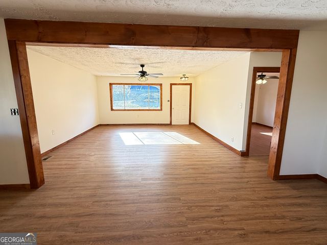 157 Old Loving Road, Mineral Bluff, GA 30559