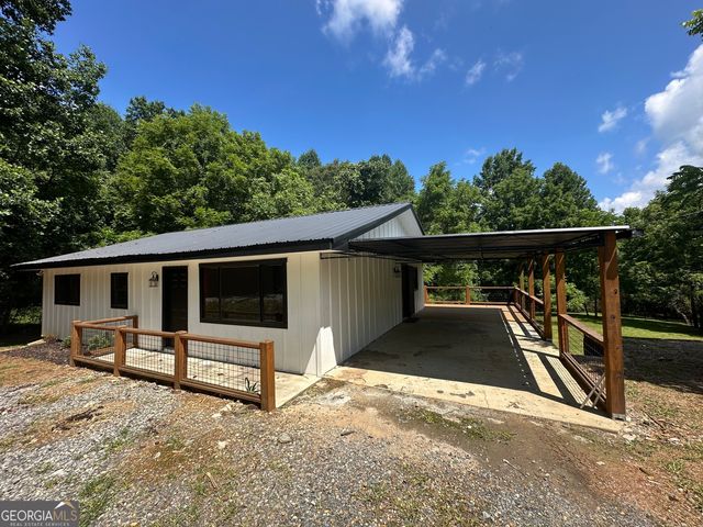 157 Old Loving Road, Mineral Bluff, GA 30559