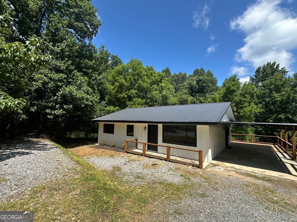 157 Old Loving Road, Mineral Bluff, GA 30559