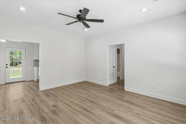 407 E Hillsdale Drive, Jackson, MS 39209