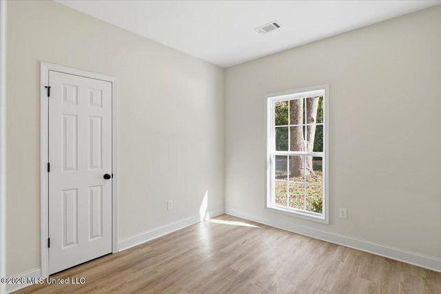 407 E Hillsdale Drive, Jackson, MS 39209