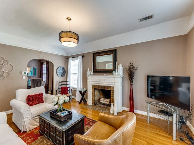 519 Newell Avenue, Dallas, TX 75223