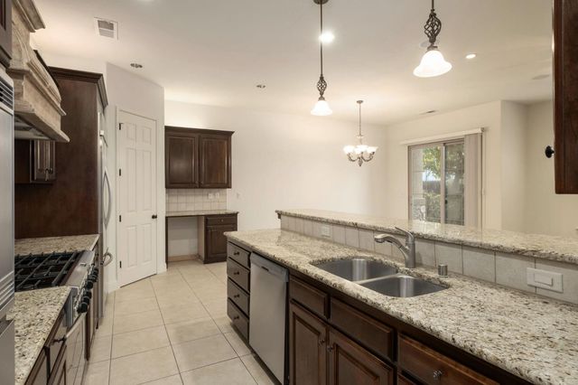 11348 N Via Montessori Drive, Fresno, CA 93730