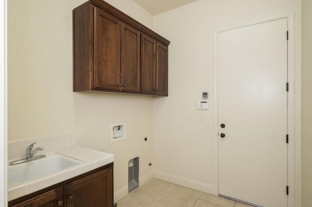 11348 N Via Montessori Drive, Fresno, CA 93730