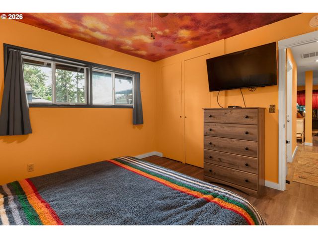 9136 Se STEELE St, Portland, OR 97266