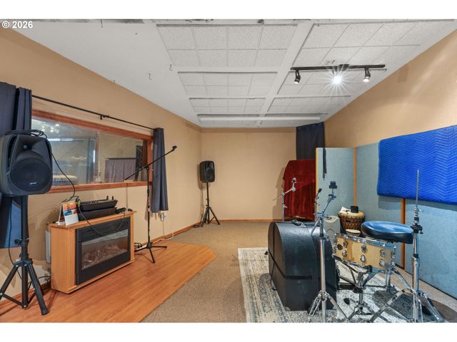 9136 Se STEELE St, Portland, OR 97266