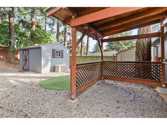 9136 Se STEELE St, Portland, OR 97266
