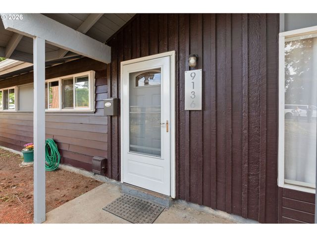 9136 Se STEELE St, Portland, OR 97266