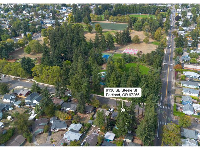 9136 Se STEELE St, Portland, OR 97266