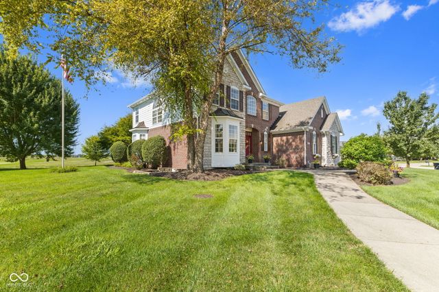 4637 Shadow Ridge Boulevard, Greenwood, IN 46143