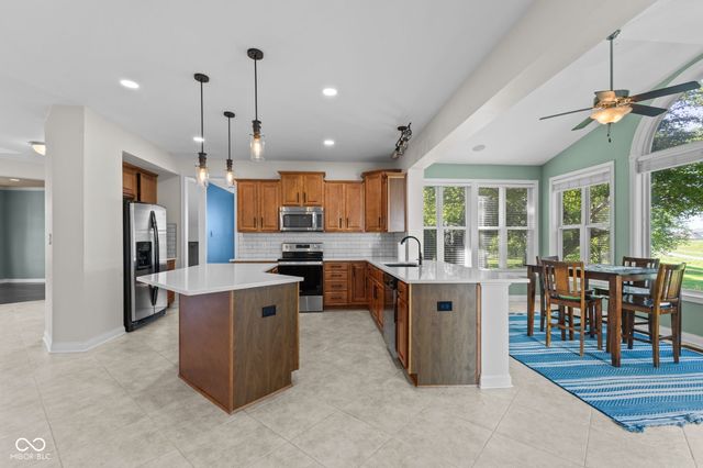 4637 Shadow Ridge Boulevard, Greenwood, IN 46143