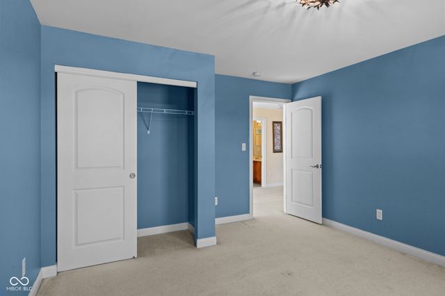 4637 Shadow Ridge Boulevard, Greenwood, IN 46143
