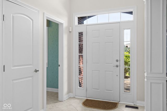 4637 Shadow Ridge Boulevard, Greenwood, IN 46143
