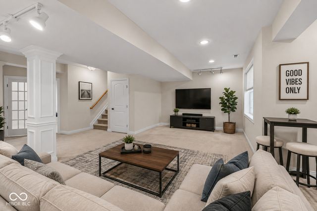 4637 Shadow Ridge Boulevard, Greenwood, IN 46143