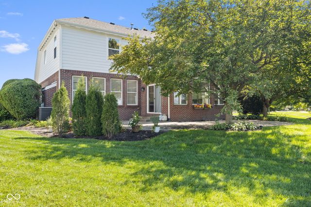 4637 Shadow Ridge Boulevard, Greenwood, IN 46143