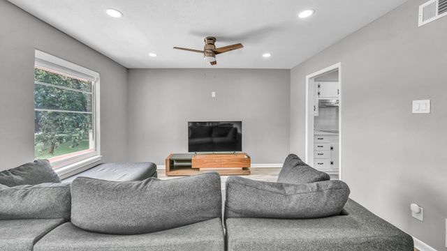 1609 Dicey Road, Weatherford, TX 76085