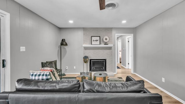 1609 Dicey Road, Weatherford, TX 76085