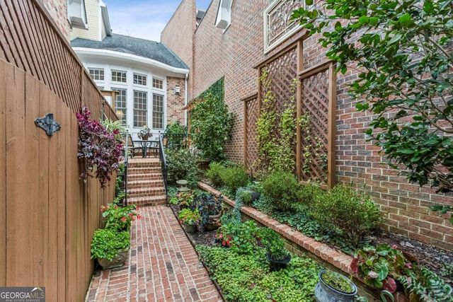 2289 Ivy Crest Lane SE, Atlanta, GA 30339