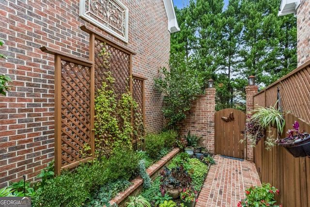 2289 Ivy Crest Lane SE, Atlanta, GA 30339