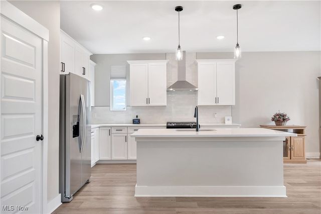 2769 Weeping Pine Drive, Medina, OH 44256