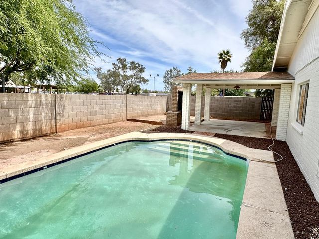 2844 W Marlette Avenue, Phoenix, AZ 85017